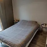 : Vue Panoramique Sur La Seine Avec Parking *
