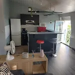 : Vue Panoramique Sur La Seine Avec Parking Apartment *