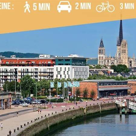 : Vue Panoramique Sur La Seine Avec Parking *