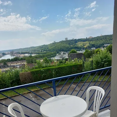 : Vue Panoramique Sur La Seine Avec Parking Appartement Rouen